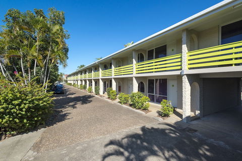 The Beach Motel Hervey Bay - Byron Bay Accommodation 3