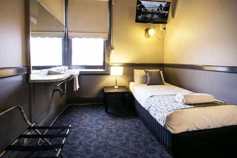 Imperial - Accommodation NSW 5