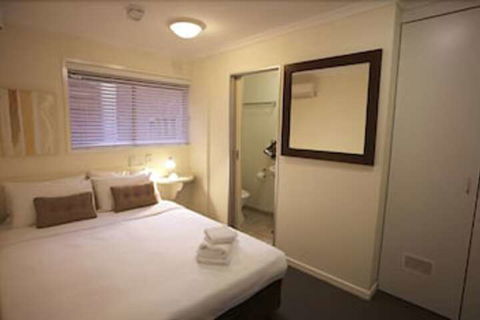 Snooze Inn Fortitude Valley - Holiday Sydney 6