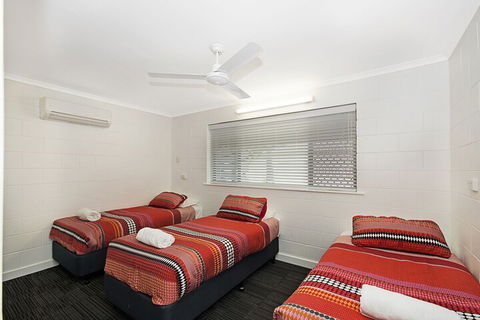 Townsville Holiday Apartments - Accommodation Newcastle 7
