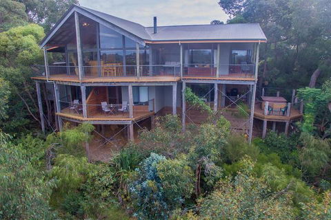 HideAway Haven - WA Accommodation 0