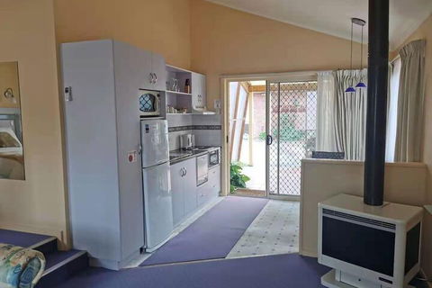 Cottages For Two - Lightning Ridge Tourism 5