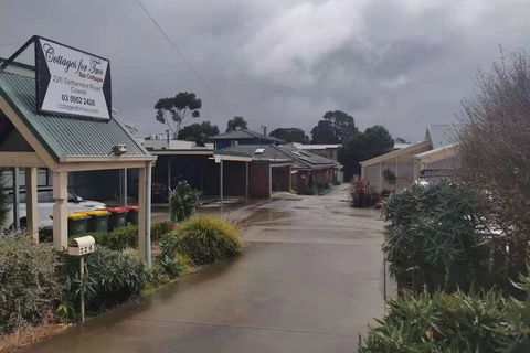 Cottages For Two - Lightning Ridge Tourism 1