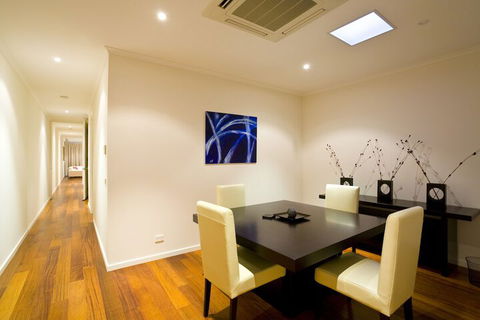 Indulge Apartments Langtree - Accommodation ACT 5