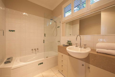 Cavvanbah Beach House - Casino Accommodation 4