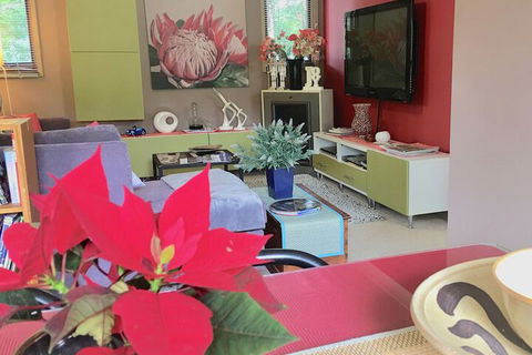 Crimson Villa - WA Accommodation 7