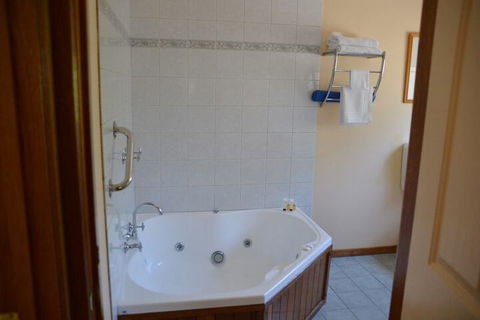 Avoca Cottages - Mackay Tourism 3