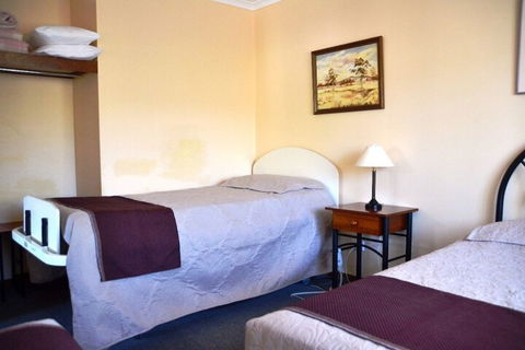 Avoca Cottages - Mackay Tourism 5