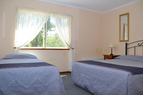 Avoca Cottages - Mackay Tourism 2