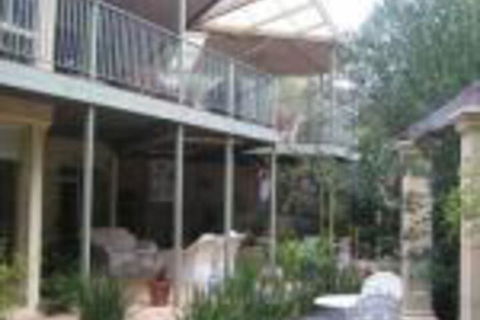 The Gallery Bed & Breakfast - Accommodation Newcastle 0
