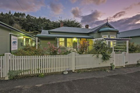 Mt Lyell Anchorage - Whitsundays Tourism 0