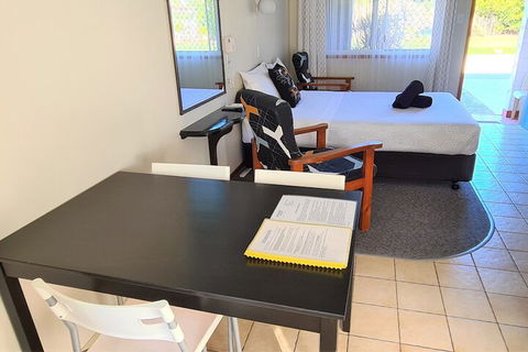 Paradise Court Holiday Units - Accommodation Brisbane 3