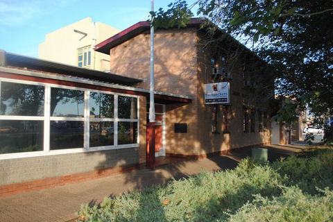 Port Adelaide Backpackers - Northern Rivers Accommodation 1