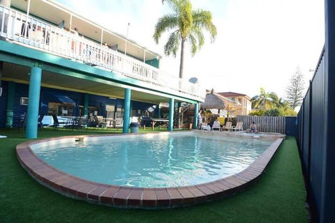 Backpackers In Paradise Resort - Accommodation NSW 4