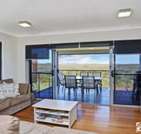 Jinalong 17 Pacific Street Family home great views. - Accommodation Sydney