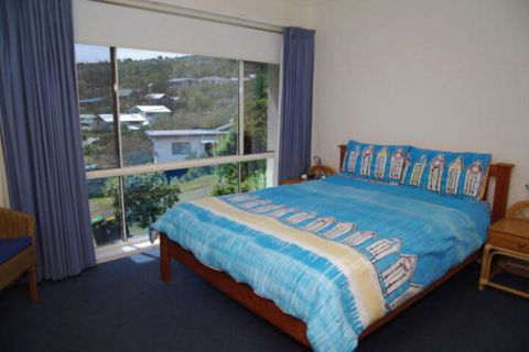 Breakers 2 13 East Street - Accommodation QLD 7