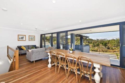 143 Matthew Flinders Drive Port Macquarie - Bundaberg Accommodation 0