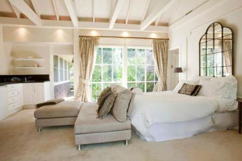 Clubbe Cottage - Holiday Melbourne 4