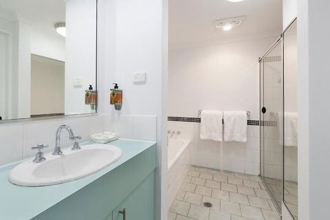 Nu Leaf Retreat - Hervey Bay Accommodation 6