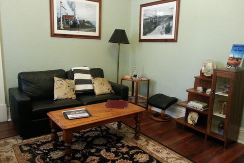 Burra Railway Station Bed & Breakfast - Tourism Bookings 4