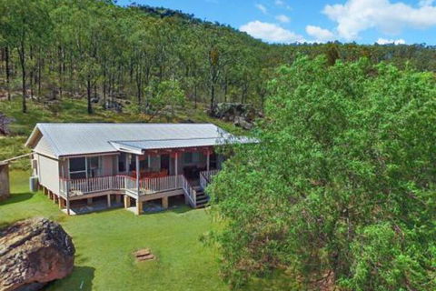 Rosamund House In Broke 4br House In Walking Distance To Cellar Doors - Northern Rivers Accommodation 4