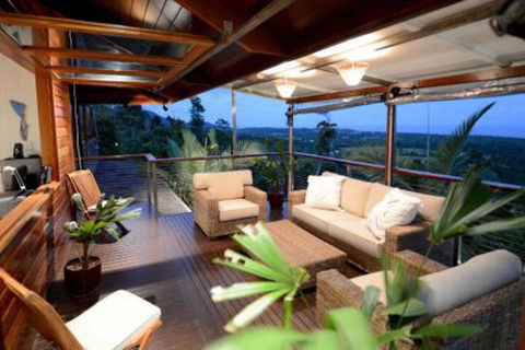 Stus Lookout - Accommodation Newcastle 7