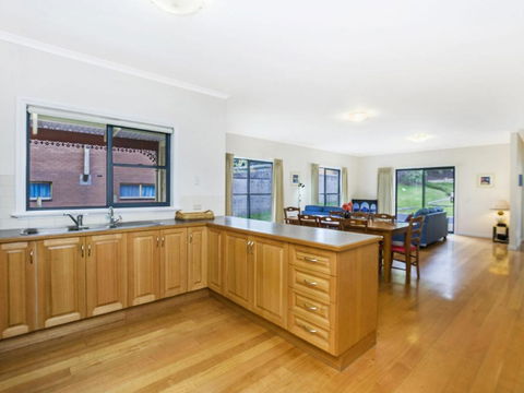 Kurrawa Near East Beach - Holiday Sydney 4