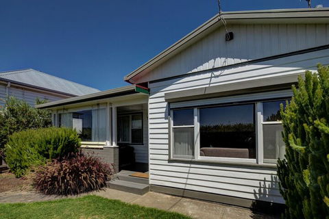 Wombat Cottage - Holiday Melbourne 3