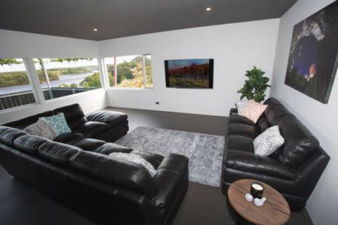 Nelson Victoria Luxury Holiday Accommodation - Wagga Wagga Accommodation 4