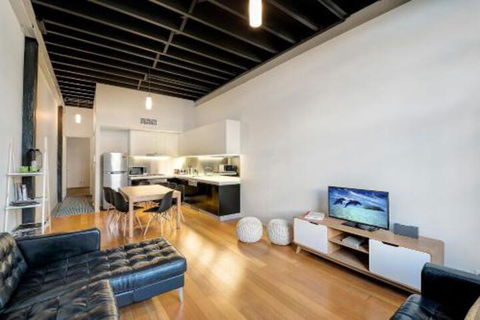 London Woolstores Warehouse Apartment - Hervey Bay Accommodation 4