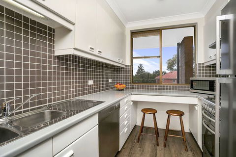 Sunny & Spacious Two Bdr Apt SPF13 - Accommodation Newcastle 7