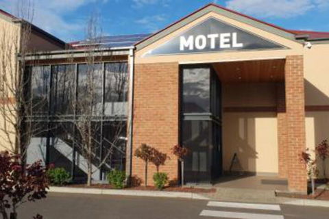 Hogans Motel - Accommodation Find 0