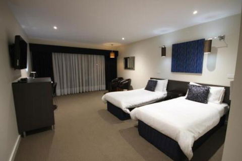 Hogans Motel - Accommodation Find 2