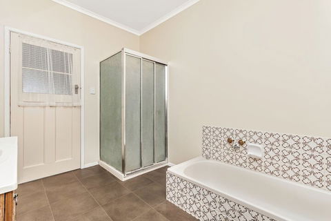 Kepal House - Accommodation Broken Hill 6