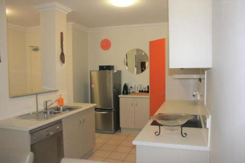 Sunbird - Lightning Ridge Tourism 3