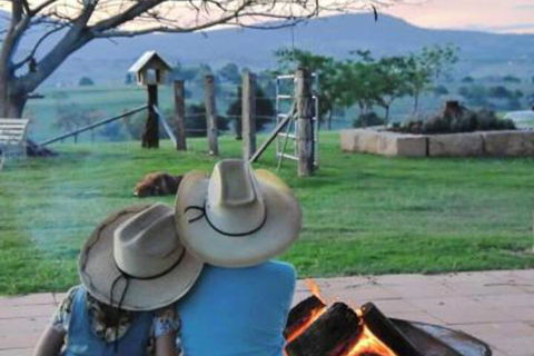 Milford Country Cottages - Accommodation Newcastle 2