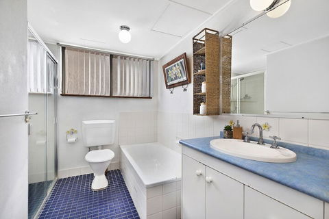 Sundowner Apartment 2 - Hervey Bay Accommodation 1