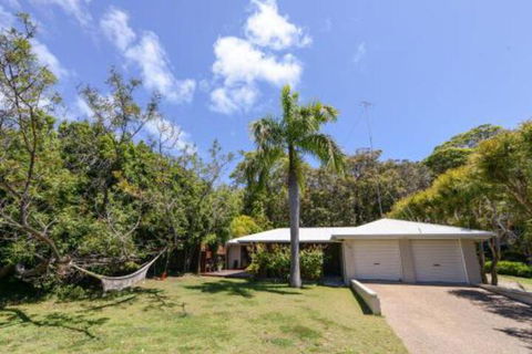 Palm Beachhouse - Whitsundays Tourism 0
