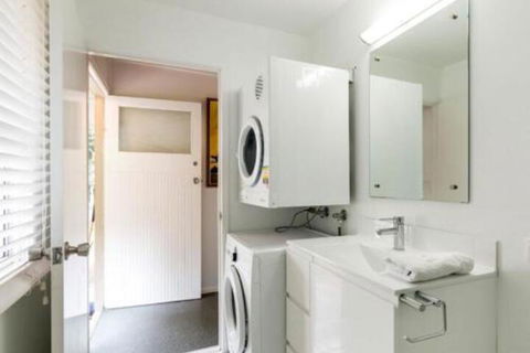 Murdoch - Accommodation Newcastle 6