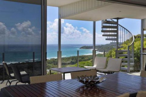 Oceanside 3 Bedrooms - Accommodation Newcastle 4