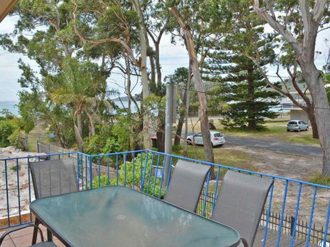 5 Ocean Breeze Shoal Bay Avenue Fabulous Location Opposite Shoal Bay Beach! - Holiday Melbourne 2