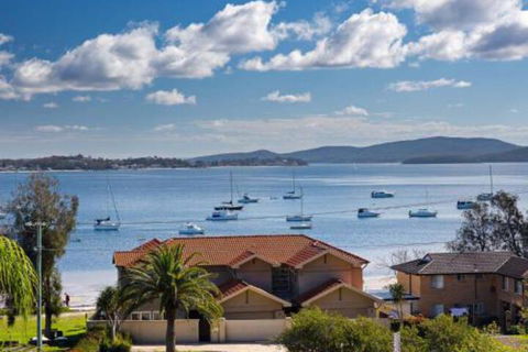 Aislinn 3 / 273 Corrie Parade Air Con Water Views BBQ - Yamba Accommodation 0