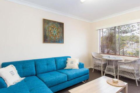 Sandy Bottoms With WiFi Just Moments From Beach - Hervey Bay Accommodation 0