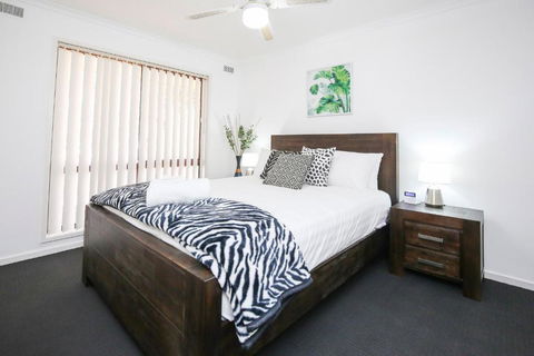 Allure Apartments Central - YWait Travel 1