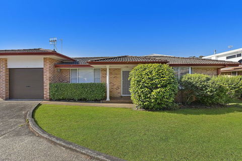 By The Bay Hideaway - Yamba Accommodation 1