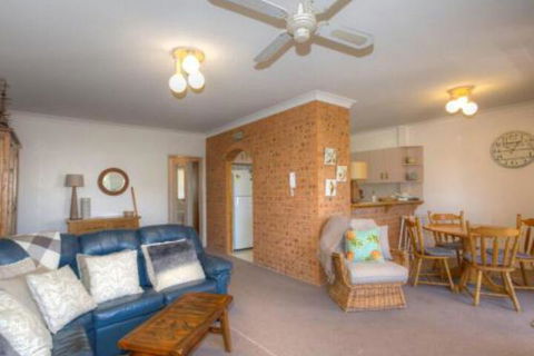 St James 6 Stylish Airconditioned Retreat - Broome Tourism 0
