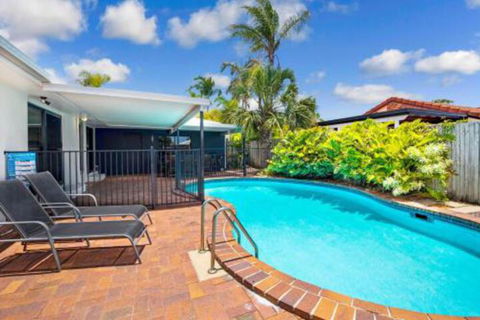 Sunyata Beach House Rainbow Beach Beachside Escape With A Pool Pet Friendly & Wi Fi - WA Accommodation 0