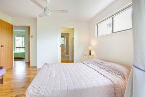 33 Cooloola Drive Rainbow Beach Walk To The Beach Pet Friendly - WA Accommodation 2