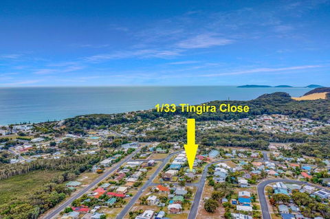 1 33 Tingira Close Rainbow Beach Gorgeous Ocean Views Swimming Pool Air Conditioning - WA Accommodation 6