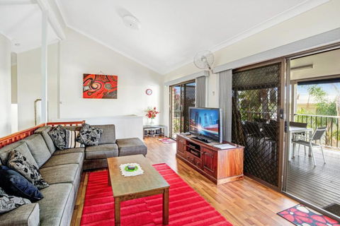 40 Rumbalara Avenue Rainbow Beach Entertain On The Spacious Verandah Overlooking Beautiful Rainbow Beach - Holiday Melbourne 2